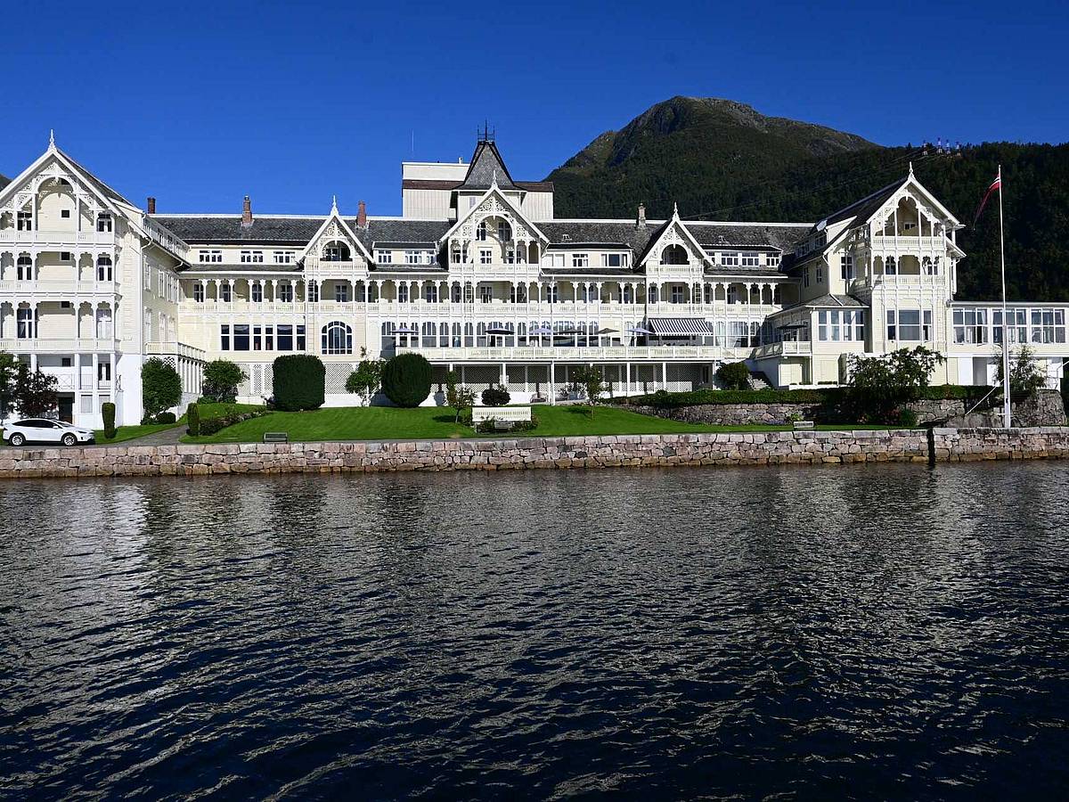 Das Kviknes Hotel am Sognefjord