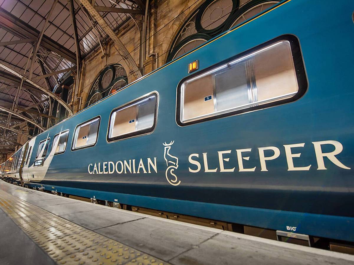 Der Caledonian Sleeper steht zur Abfahrt bereit