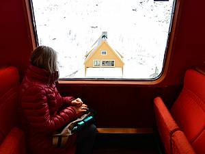 Ausblick aus der Flåmsbahn in Norwegen im Winter