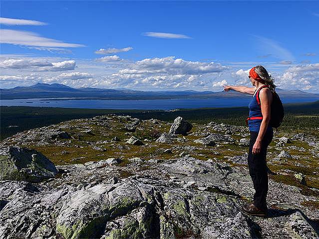 Wandern in Norwegen mit Blick auf den See Femunden mit Feelgood Reisen