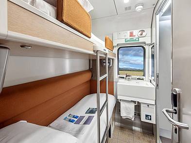 Ein Club Twin en-suite room an Bord des Caledonian Sleeper