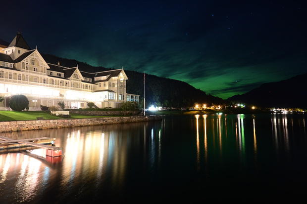 Seltene Polarlichter am Sognefjord