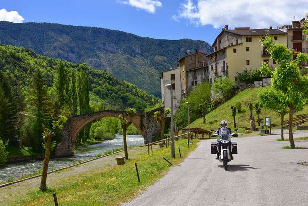 Die große Spanien-Runde mit dem Motorrad beginnt in den Pyrenäen